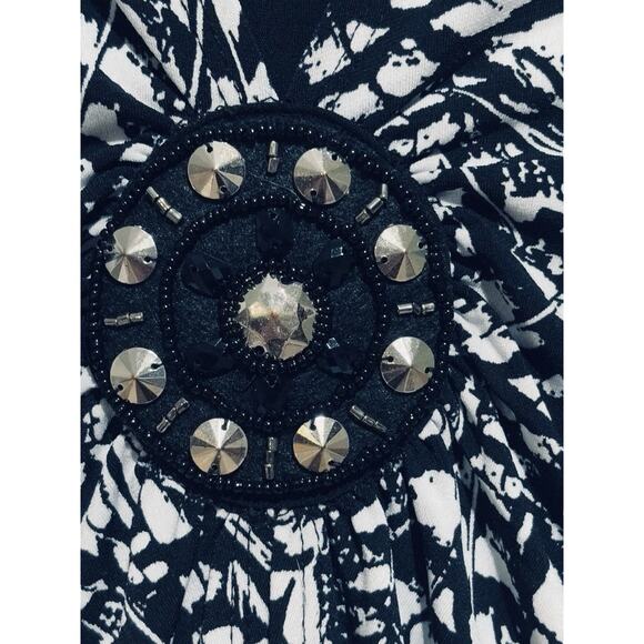 Christopher & Banks Women’s 2pc Top Plus Sz 2x Black White Studs Bead Artsy Work - Picture 2 of 12